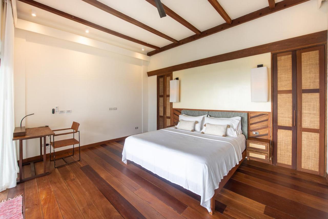 L'Osteria Luxe Beachfront B&B General Luna  Bagian luar foto