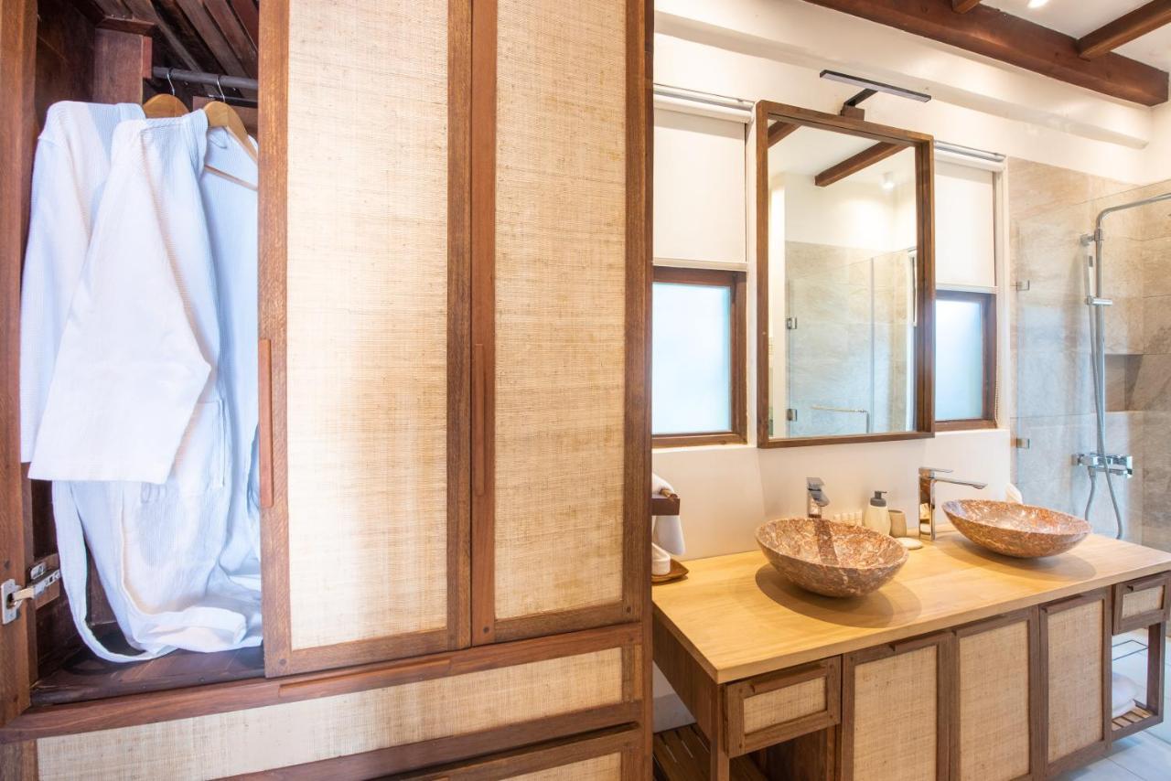 L'Osteria Luxe Beachfront B&B General Luna  Bagian luar foto