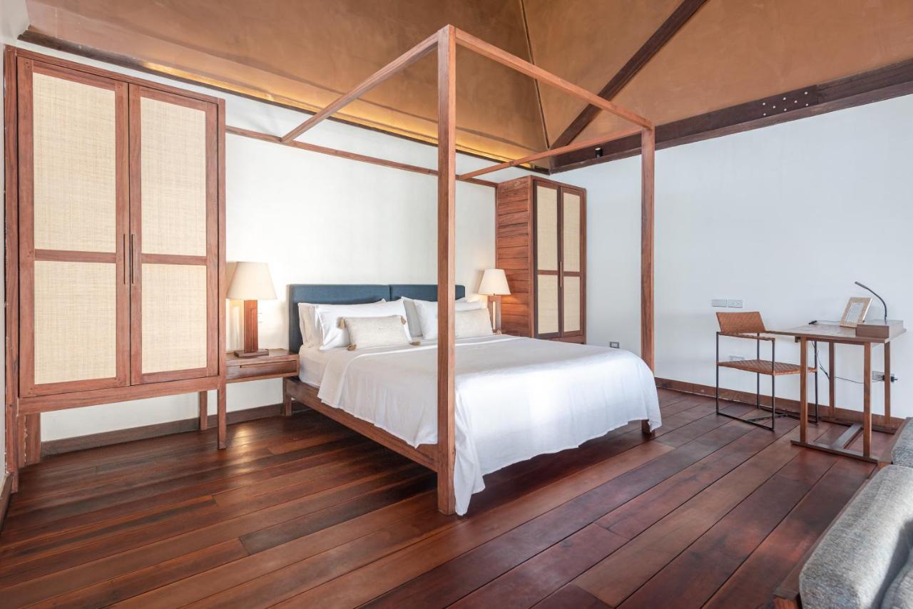 L'Osteria Luxe Beachfront B&B General Luna  Bagian luar foto