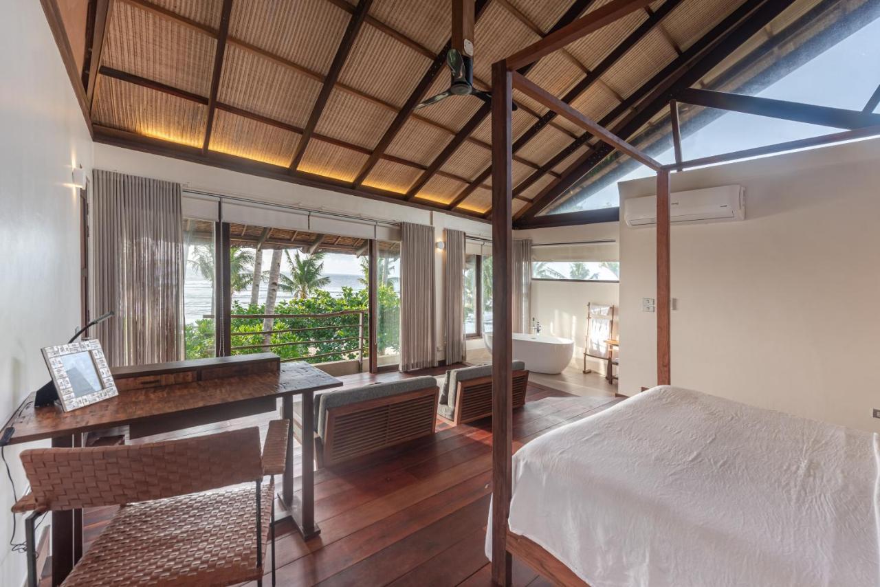 L'Osteria Luxe Beachfront B&B General Luna  Bagian luar foto