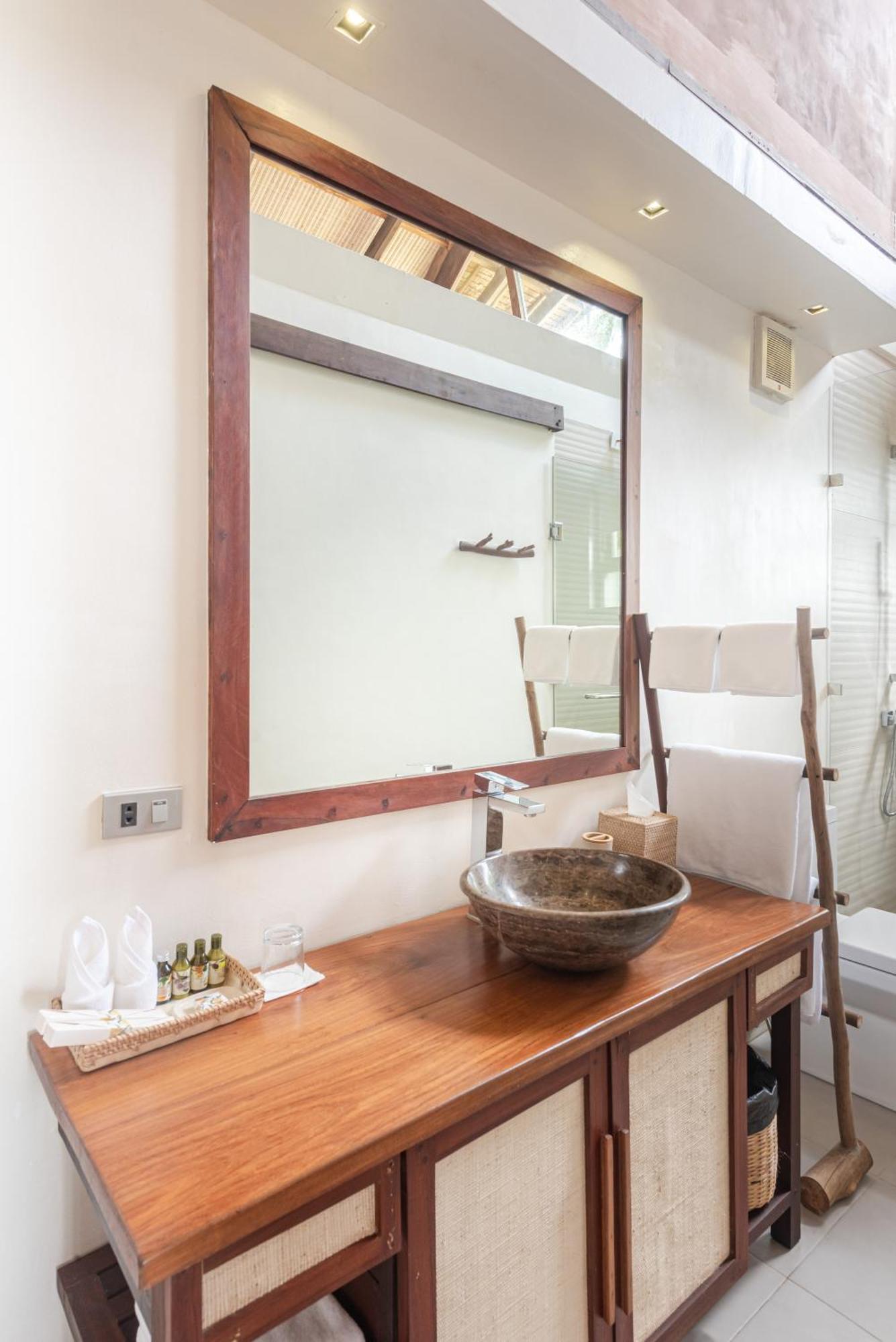 L'Osteria Luxe Beachfront B&B General Luna  Bagian luar foto