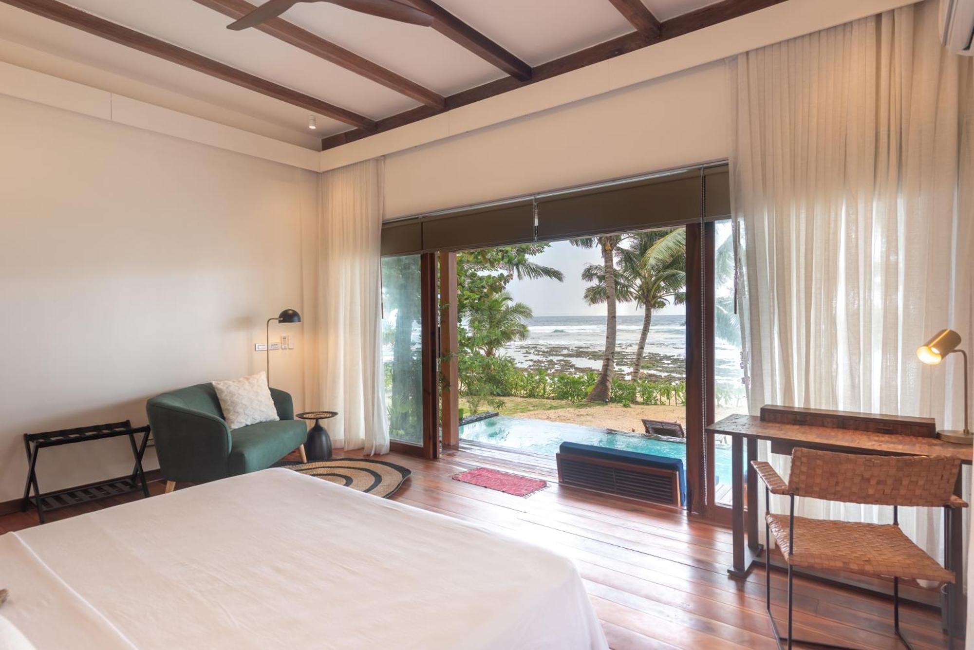 L'Osteria Luxe Beachfront B&B General Luna  Bagian luar foto