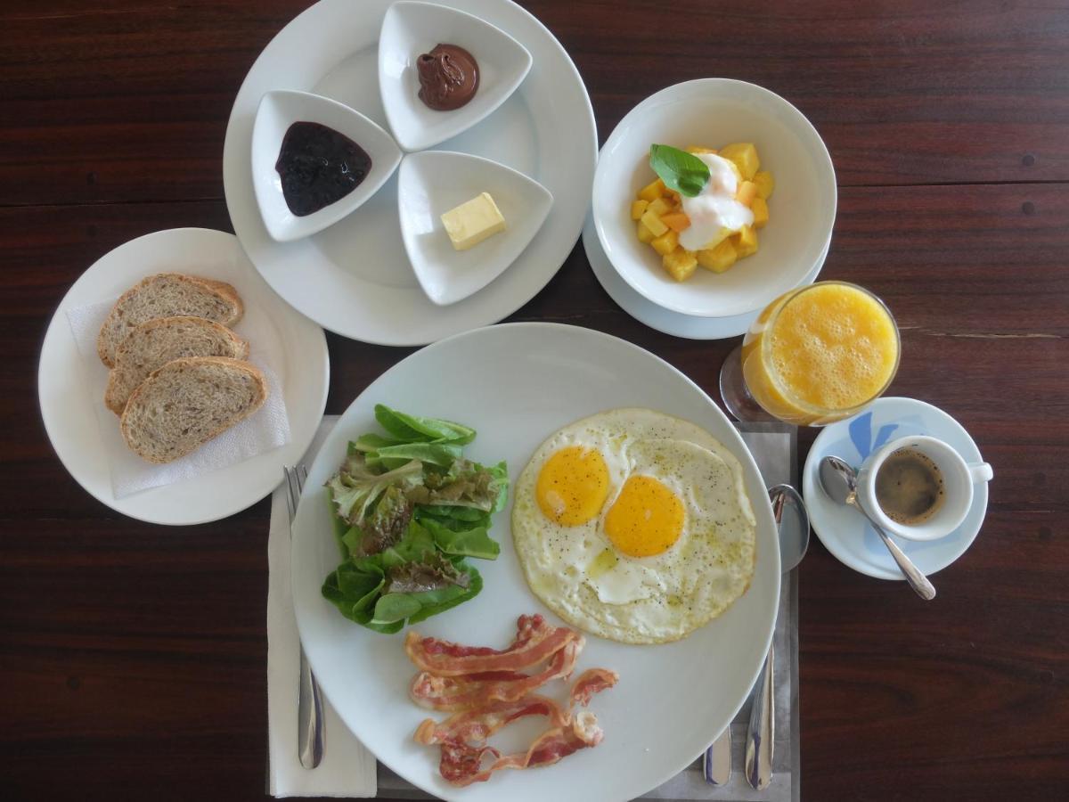 L'Osteria Luxe Beachfront B&B General Luna  Bagian luar foto